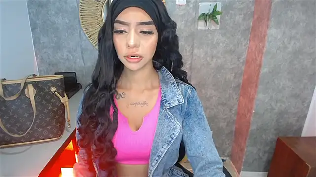 Tiffanny online show from December 9, 12:08 pm