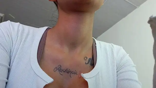 Tiffanny online show from December 19, 2:13 pm