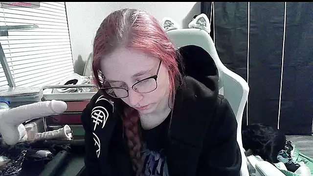 LilyFoxxx online show from January 17, 5:00 am