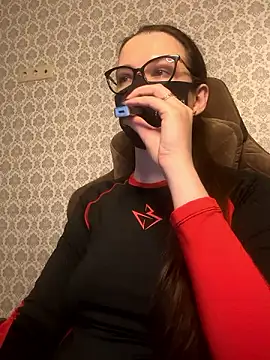 MoonKseni online show from December 4, 7:17 am