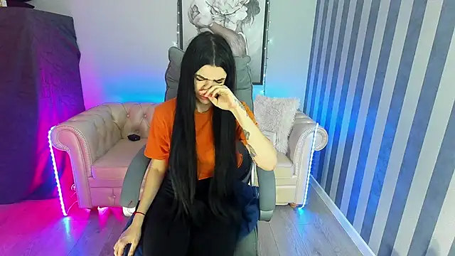 Tiffany lab online show from January 28, 1:27 pm