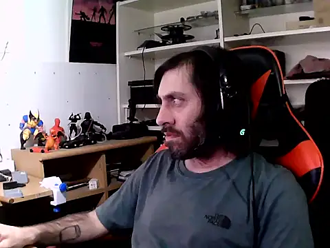 Snapshot of johnwood88 chatting on November 27, 4:25 am johnwood88 online show from November 27, 4:25 am