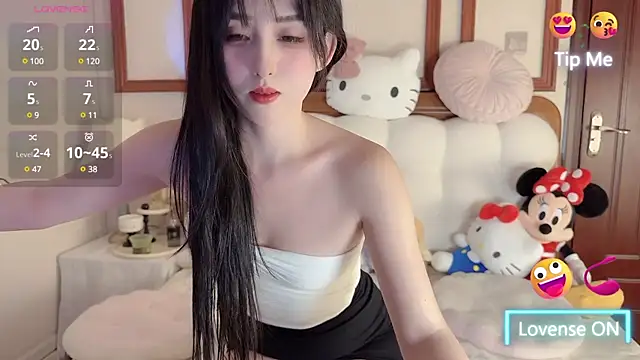 Snapshot of Unique-yiyi chatting on January 22, 6:52 pm Unique-yiyi online show from January 22, 6:52 pm