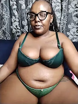 Snapshot of CHERRYYUMMY chatting on March 3, 4:46 pm CHERRYYUMMY online show from March 3, 4:46 pm