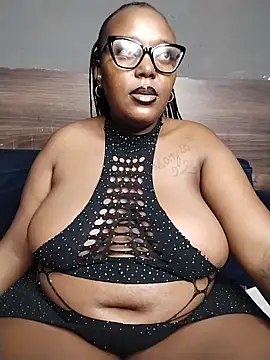 Snapshot of CHERRYYUMMY chatting on March 10, 5:45 am CHERRYYUMMY online show from March 10, 5:45 am