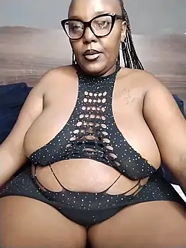 Snapshot of CHERRYYUMMY chatting on March 11, 3:29 pm CHERRYYUMMY online show from March 11, 3:29 pm