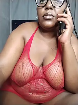 Snapshot of CHERRYYUMMY chatting on May 3, 9:32 pm CHERRYYUMMY online show from May 3, 9:32 pm