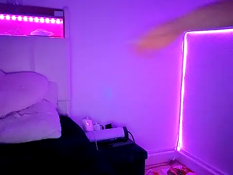 nicole77745 online show from March 7, 6:16 pm