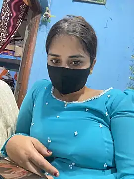 Black Glow online show from February 20, 4:46 pm