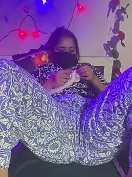 Black Glow online show from September 14, 5:45 pm