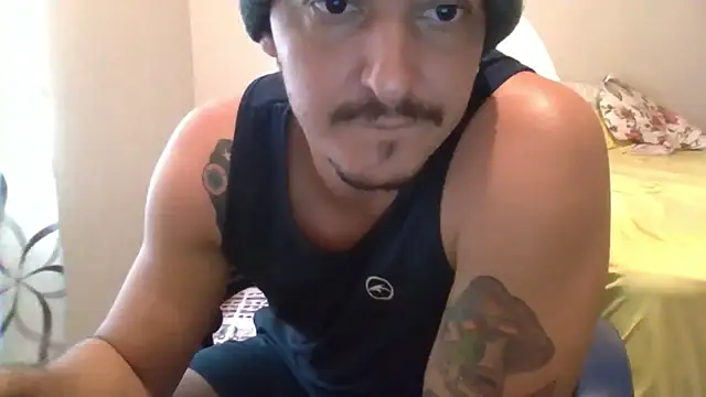 xNeverNoia  online show from December 14, 1:49 pm