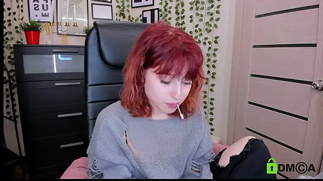 ElizaNik  online show from May 28, 11:24 pm