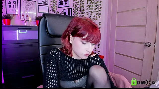 ElizaNik  online show from July 11, 12:02 am