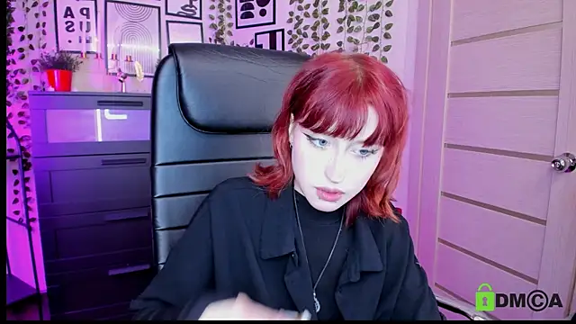 ElizaNik  online show from July 17, 8:57 pm