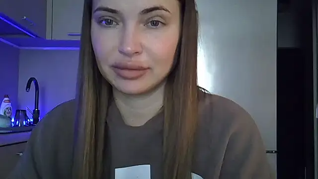 Lucky Anna online show from April 14, 12:11 pm