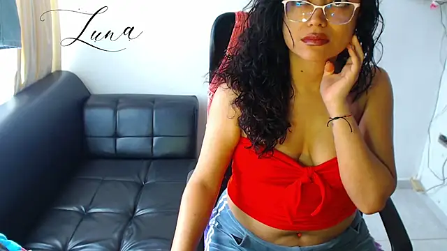 Lunavega1 online show from September 11, 3:01 pm