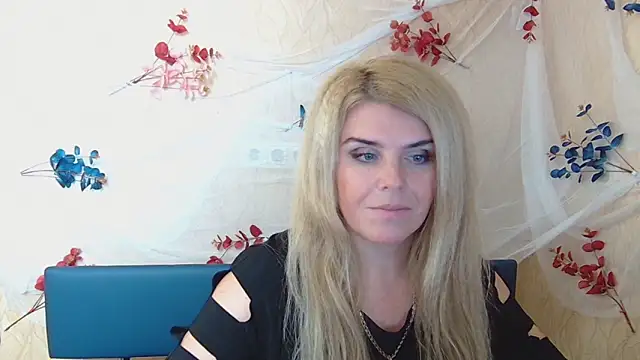 Julya Barbi online show from December 9, 3:22 pm