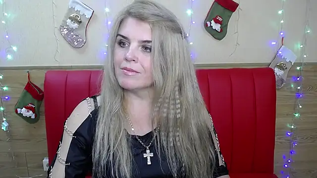 Julya Barbi online show from December 18, 6:25 pm