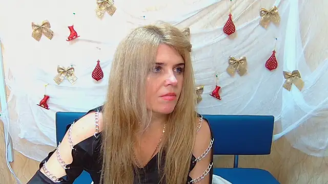 Julya Barbi online show from December 22, 5:53 pm