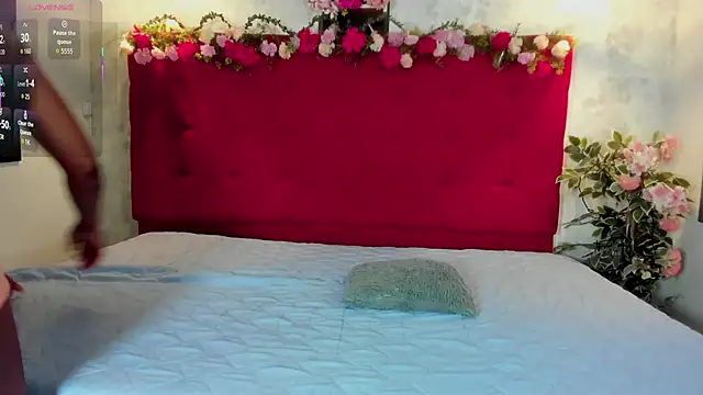 Snapshot of SilvannaFit chatting on September 11, 12:05 pm SilvannaFit online show from September 11, 12:05 pm