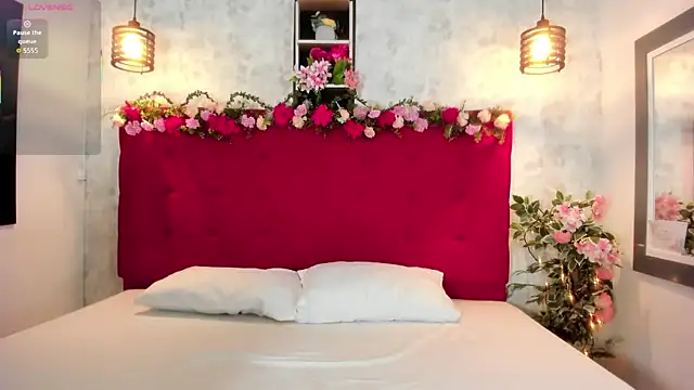 Snapshot of SilvannaFit chatting on September 24, 11:57 am SilvannaFit online show from September 24, 11:57 am