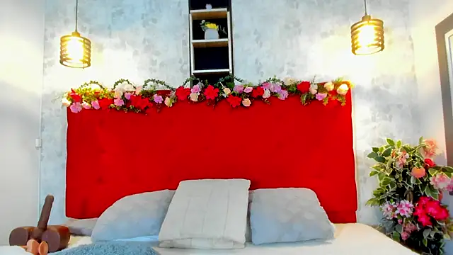 Snapshot of SilvannaFit chatting on November 6, 12:06 pm SilvannaFit online show from November 6, 12:06 pm