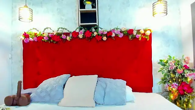 Snapshot of SilvannaFit chatting on November 12, 12:16 pm SilvannaFit online show from November 12, 12:16 pm