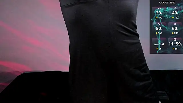 Snapshot of lnxmst chatting on March 4, 11:43 pm lnxmst online show from March 4, 11:43 pm