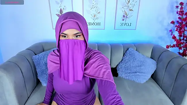 Snapshot of saray_halam chatting on January 14, 6:38 pm saray halam online show from January 14, 6:38 pm
