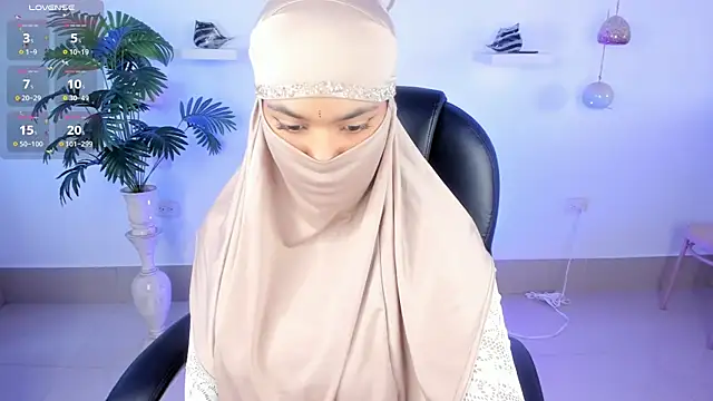 Snapshot of saray_halam chatting on September 8, 6:07 pm saray halam online show from September 8, 6:07 pm