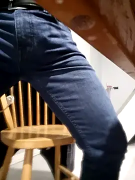 Snapshot of abdierkader chatting on December 2, 1:00 am abdierkader online show from December 2, 1:00 am