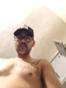 Snapshot of abdierkader chatting on December 4, 10:02 am abdierkader online show from December 4, 10:02 am