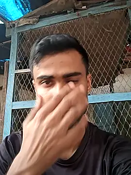 Skinny Bigass 23 online show from January 6, 8:03 am