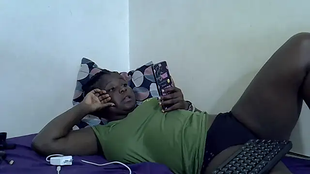 Snapshot of Harrisamor chatting on February 18, 7:10 pm Harrisamor online show from February 18, 7:10 pm