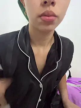 Aaliyah Salma online show from June 7, 6:22 pm