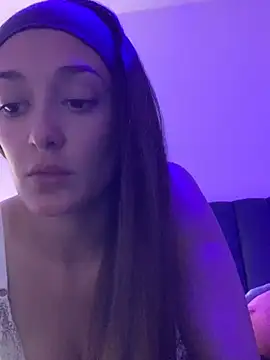 Snapshot of BadgirlLuna chatting on January 9, 12:46 am BadgirlLuna online show from January 9, 12:46 am