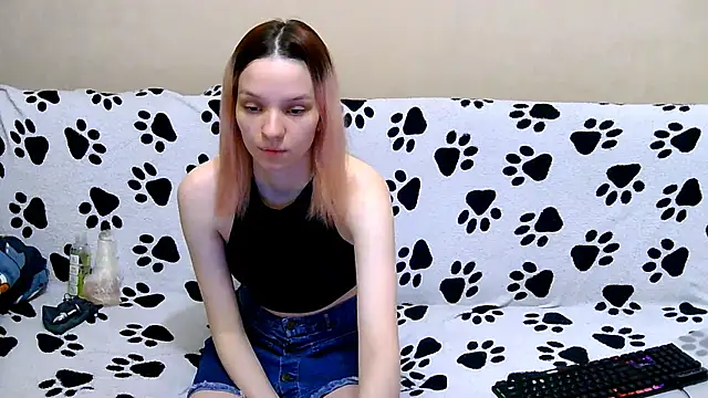 Snapshot of Ivy_Lester chatting on March 14, 5:02 am Ivy Lester online show from March 14, 5:02 am