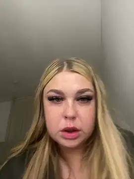 blairbella online show from December 12, 5:15 pm