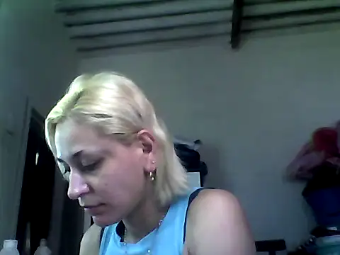 ariana crazzy online show from February 24, 4:26 pm