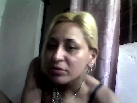 ariana crazzy online show from March 4, 4:17 am