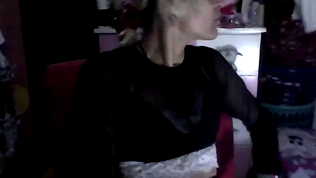 ariana crazzy online show from December 4, 12:03 pm