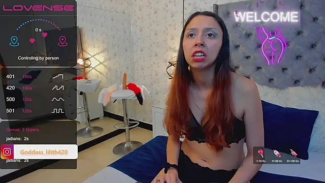 Snapshot of Goddess__Lilith chatting on December 8, 6:43 am Goddess Lilith online show from December 8, 6:43 am
