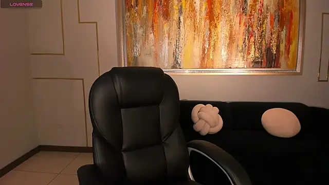 Snapshot of AlinaKravitz chatting on December 20, 12:34 pm AlinaKravitz online show from December 20, 12:34 pm