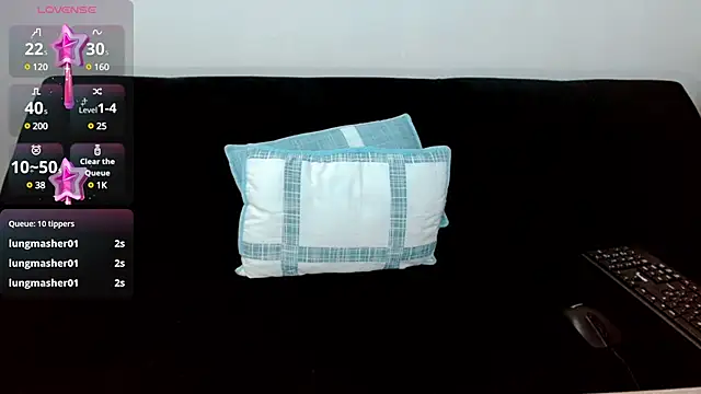 lunalovedoll  online show from January 3, 1:16 am