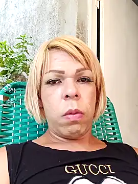 blondebitchlitle online show from January 12, 6:38 pm