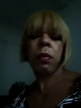 blondebitchlitle online show from January 19, 2:47 am