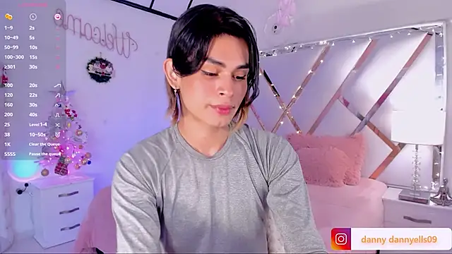 sweet dannyfem online show from December 12, 1:17 pm