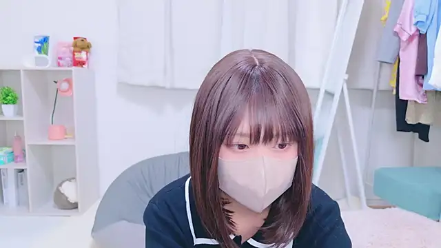 Snapshot of aki_zzz chatting on December 14, 3:40 am aki zzz online show from December 14, 3:40 am