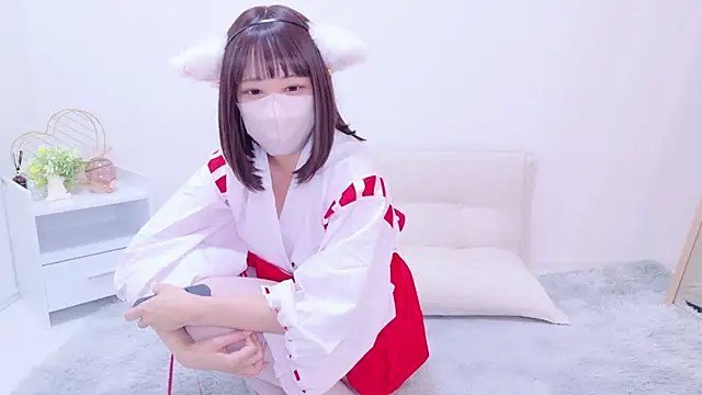 Snapshot of aki_zzz chatting on January 3, 11:25 am aki zzz online show from January 3, 11:25 am