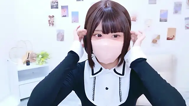 Snapshot of aki_zzz chatting on October 11, 12:54 am aki zzz online show from October 11, 12:54 am